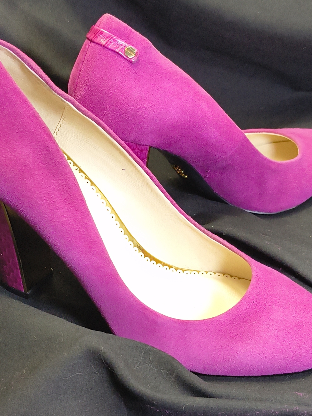 C Fuchsia Suede Block Heel Pumps